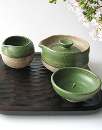  青钱千张 手工陶作绿釉茶具